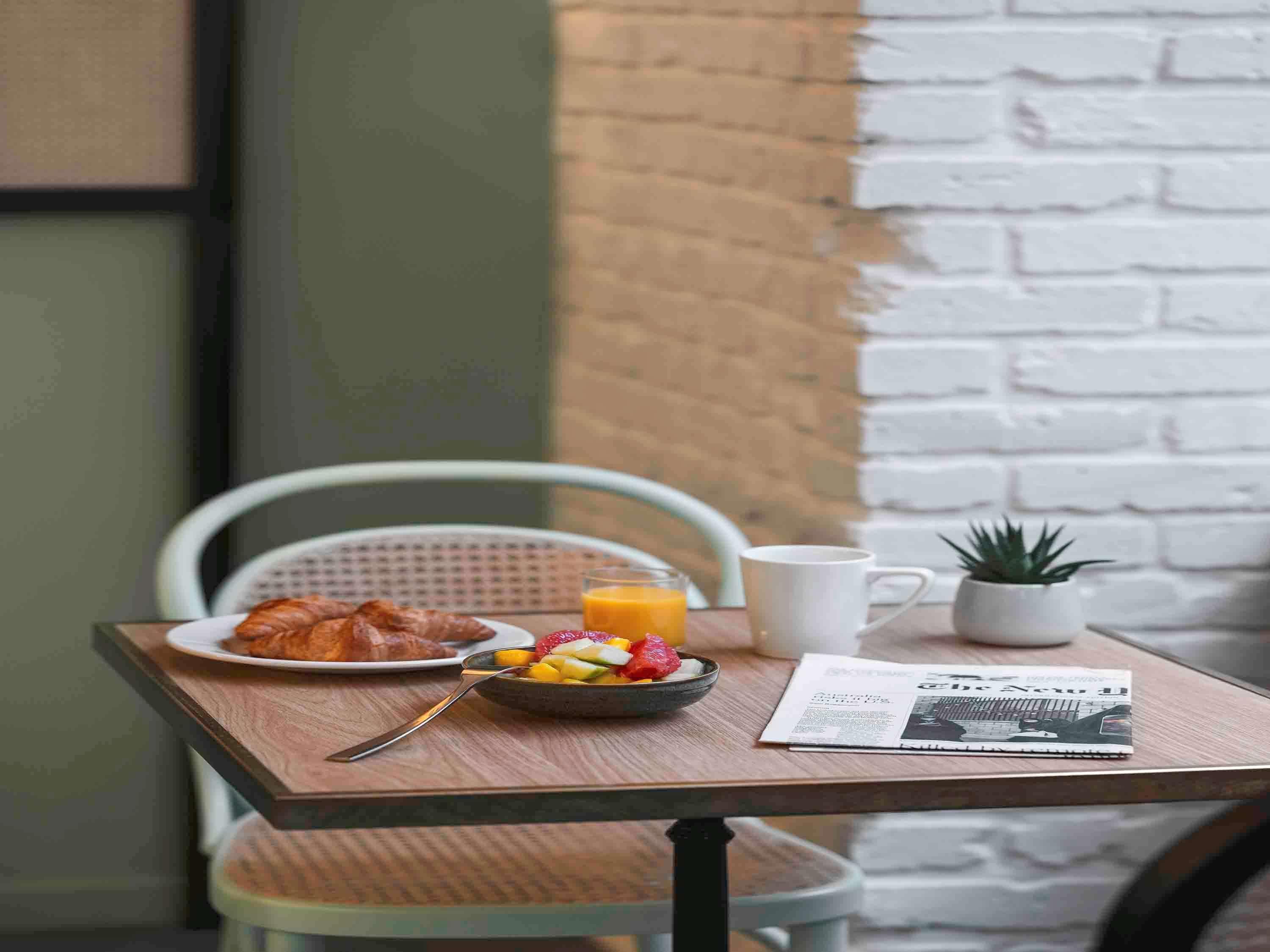 Ibis Styles Paris Montmartre Nord Exterior foto
